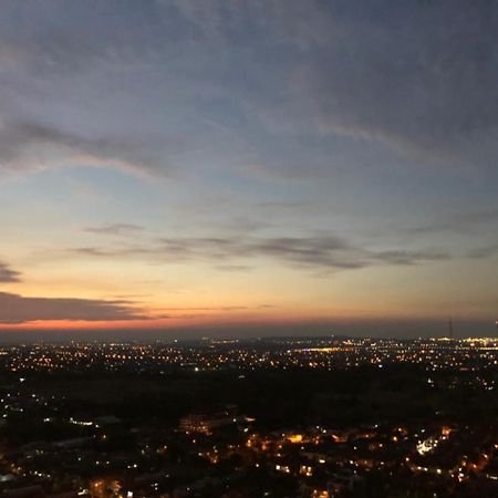Cosmy Orchard Apartment Surabaya Dış mekan fotoğraf