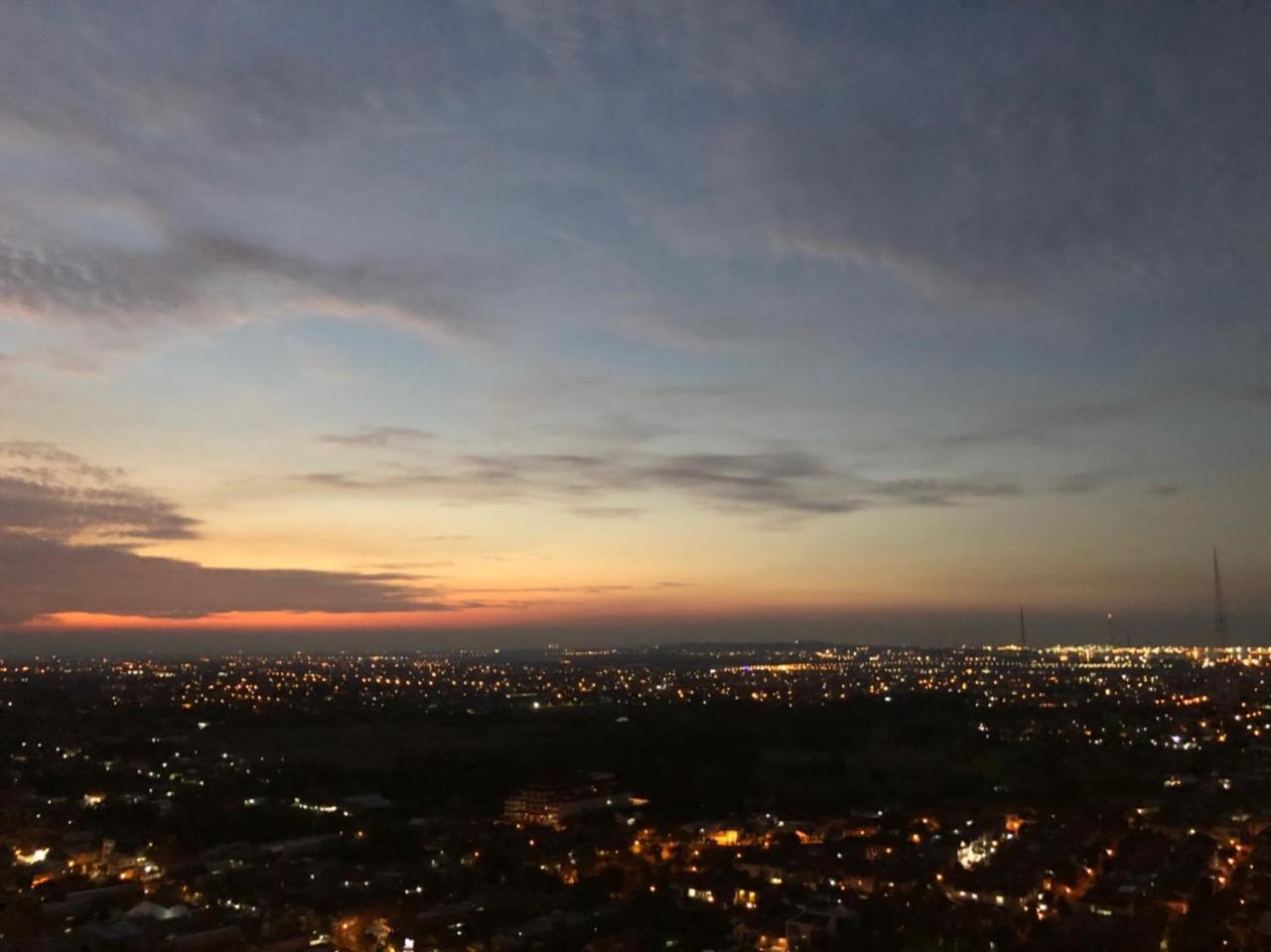 Cosmy Orchard Apartment Surabaya Dış mekan fotoğraf